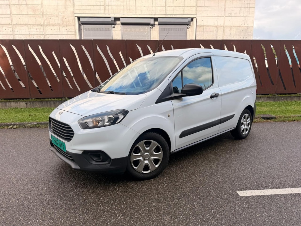 Ford Transit Courier - GB 1.0 Ecoboost 100pk Trend - AutoWereld.nl