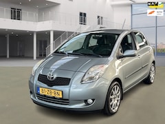Toyota Yaris - 1.3 VVTi Sol| Automaat|Airco|Leder|Weinig gelopen