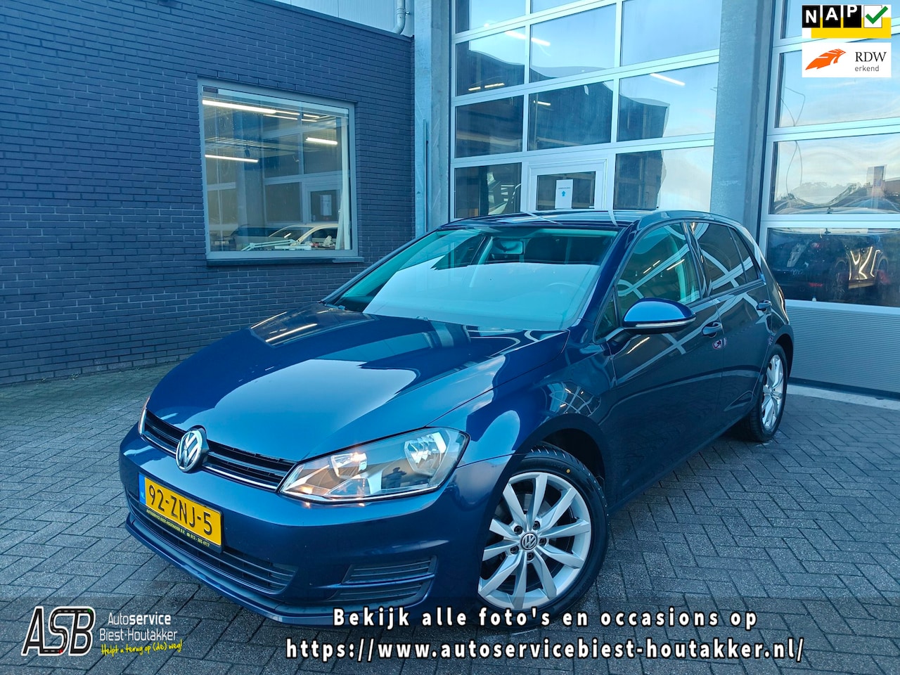 Volkswagen Golf - 1.2 TSI Trendline | Airco | Navigatie | Trekhaak | Cruise | Bluetooth | Distributieset ver - AutoWereld.nl