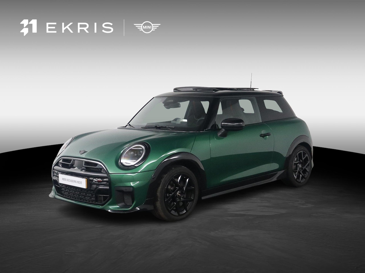 MINI 3-Deurs - 1.5 Cooper C John Cooper Works JCW Uitvoering | Pakket M | Panoramadak | Harman Kardon | H - AutoWereld.nl