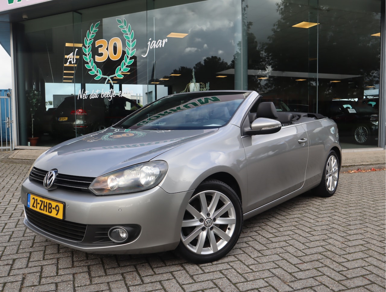 Volkswagen Golf Cabriolet - 1.2 TSI BlueMotion Alcantara. windscherm, Lichtmetaal Supernette cabrio - AutoWereld.nl