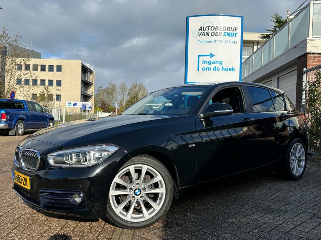 BMW 1-serie - 116i Sport Shadow Edition  CarPlay  DAB+  PDC voor en achter  17'' LM - AutoWereld.nl
