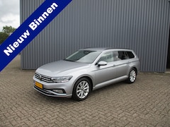 Volkswagen Passat Variant - 1.5 TSI 150 PK Automaat Business Navi Trekhaak