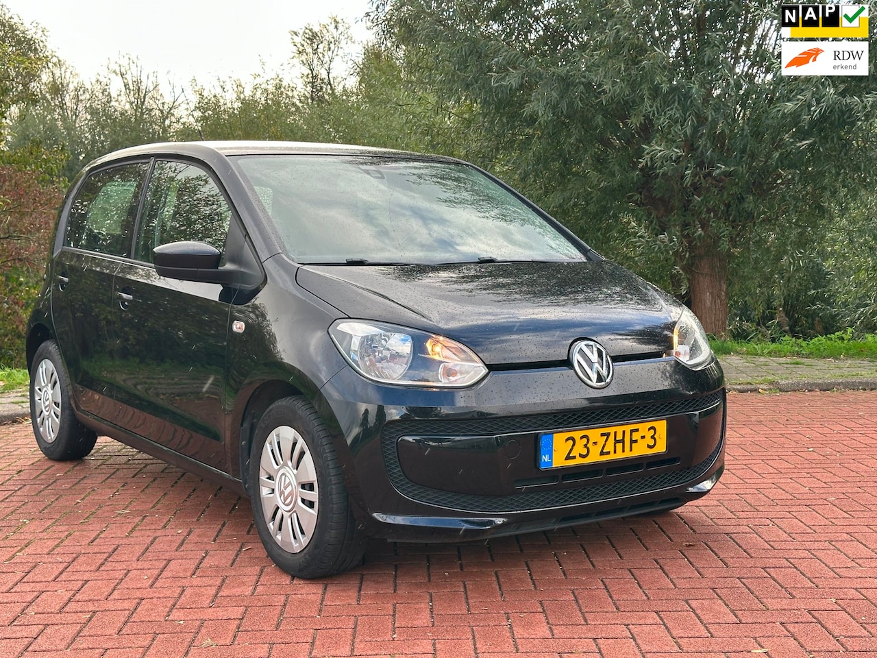 Volkswagen Up! - 1.0 move up! BlueMotion Nap/Airco/Navigatie - AutoWereld.nl