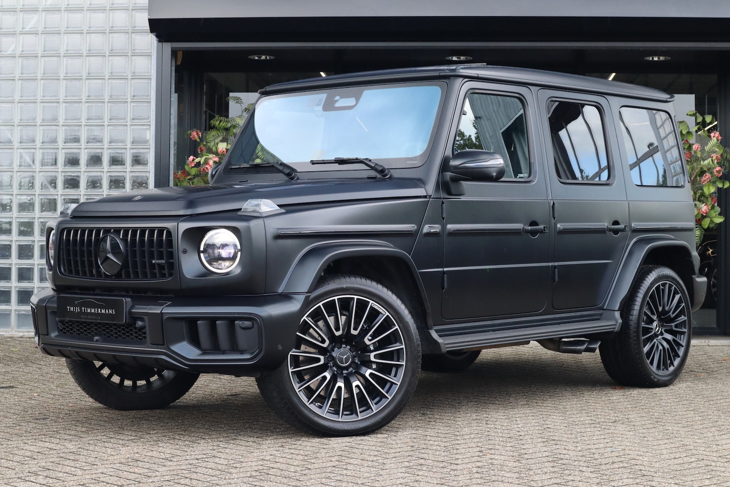Mercedes-Benz G-klasse - AMG 63 | Performance-pakket, Carbon int., Burmester 3D, Massage, Trekhaak, Keyless-go, Zit - AutoWereld.nl