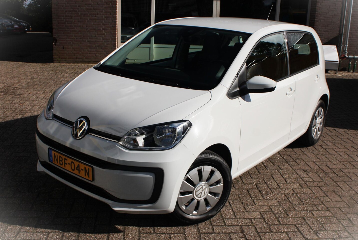 Volkswagen Up! - 1.0 Parkeersens. A, Airco, LED, Bluetooth, Elektrische ramen, Multifunctioneel stuurwiel - AutoWereld.nl