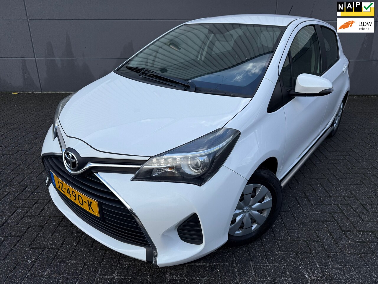 Toyota Yaris - 1.0 VVT-i Aspiration*CAMERA*AIRCO*ELKT-RAAM*NEW APK - AutoWereld.nl
