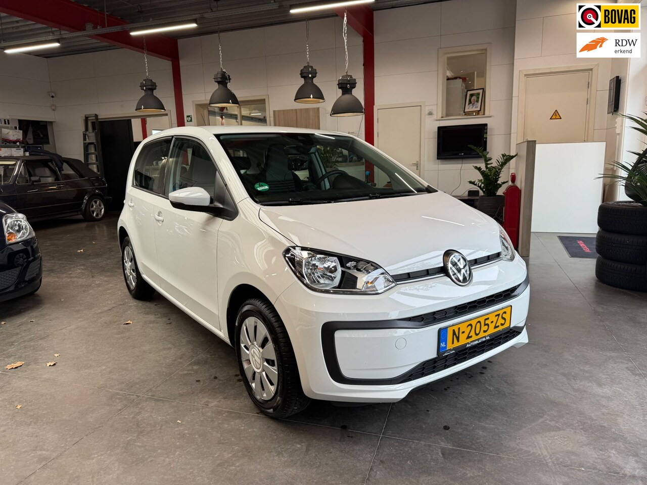 Volkswagen Up! - 1.0 1.0 - AutoWereld.nl