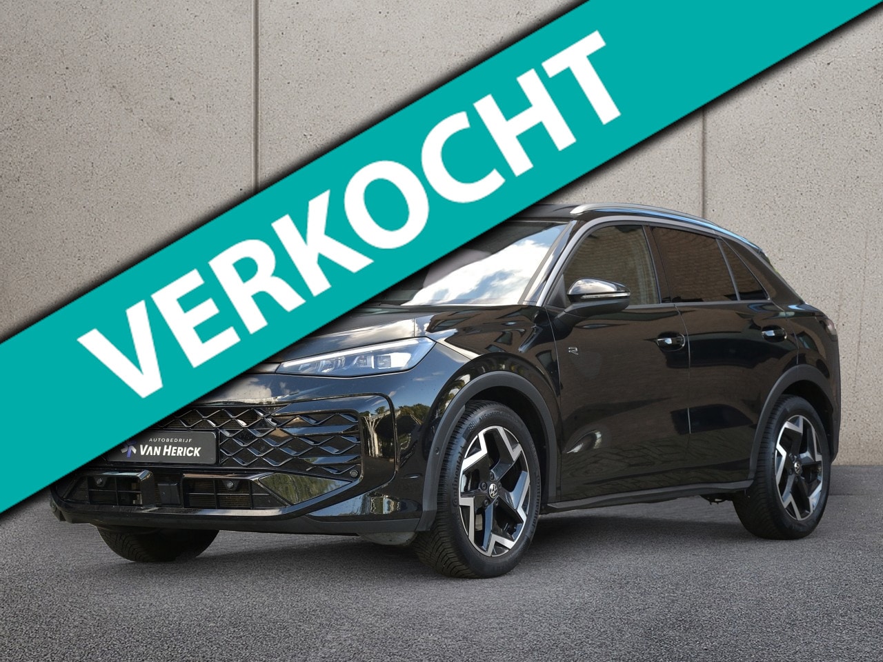 Volkswagen T-Roc - 1.5 eTsi 150PK R-Line | Trekhaak | Achteruitrijcamera | IQ Light - AutoWereld.nl