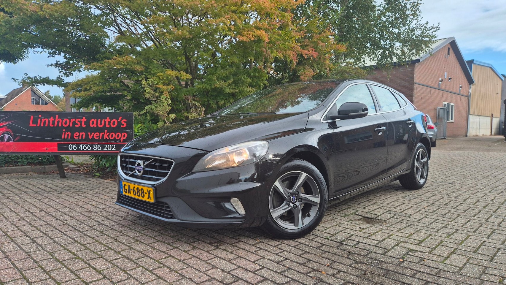 Volvo V40 - 2.0 D2 R-Design 2.0 D2 R-Design - AutoWereld.nl