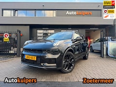 Lynk & Co 01 - 1.5 More |Panoramadak | 360 Camera | Dodehoekdetectie | Trekhaak | BTW