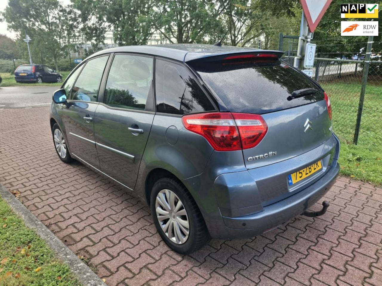 Citroën C4 Picasso - 1.8-16V Ambiance 5p. airco - AutoWereld.nl
