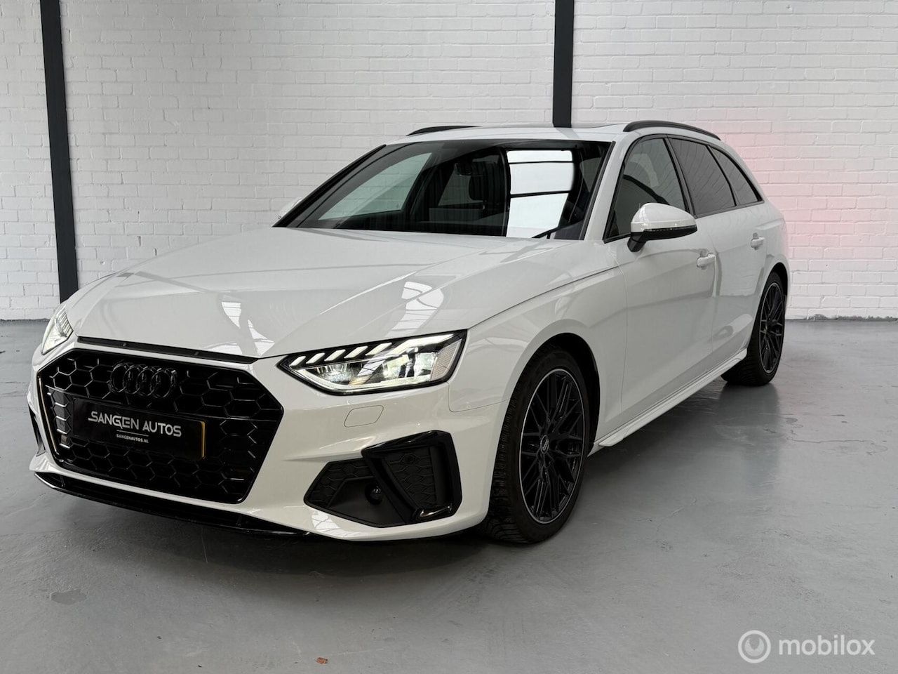 Audi A4 Avant - 40 TFSI S-Line Pano Matrix Led - AutoWereld.nl