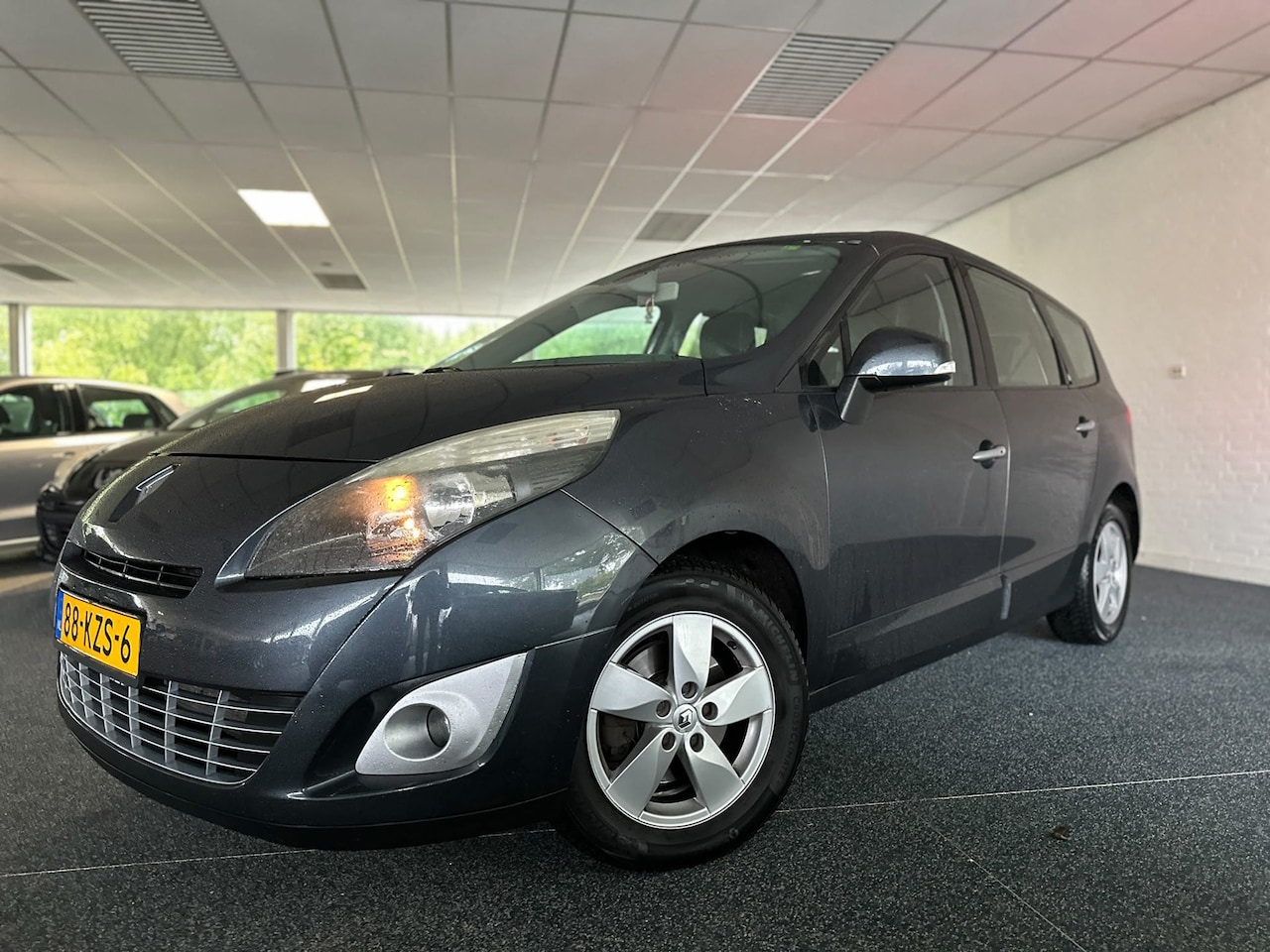 Renault Grand Scénic - 2.0 Dynamique | Automaat | Keyless | Trekhaak | Cruise | Navi | Airco | Climate | LMV | - AutoWereld.nl
