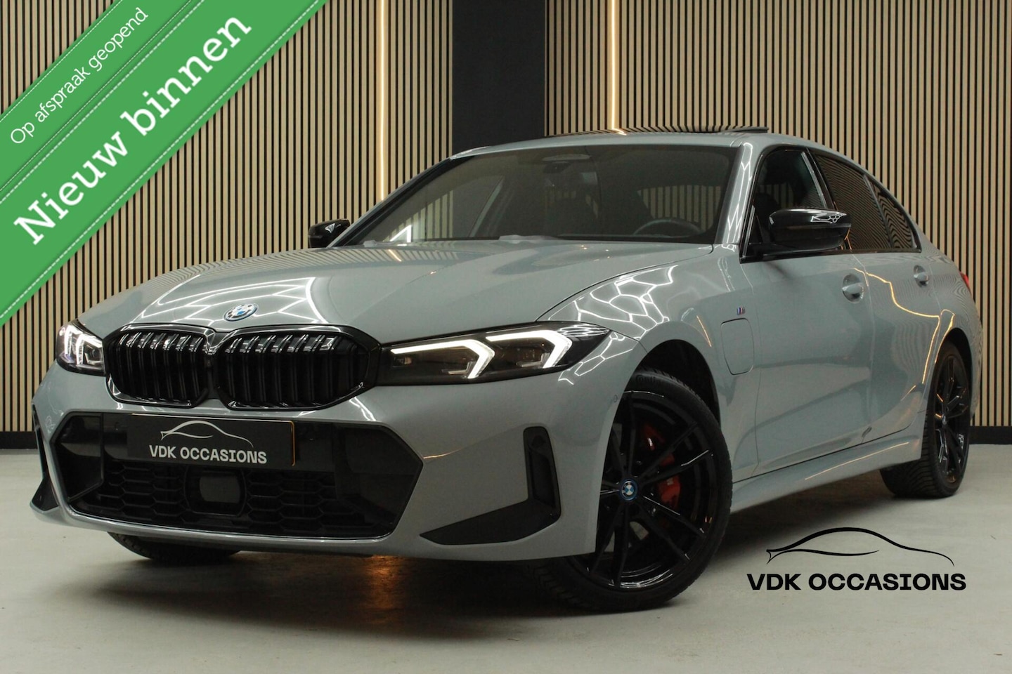 BMW 3-serie - 330e M Sport |Pano |HUD |360° |Laser |Stuurhulp| - AutoWereld.nl