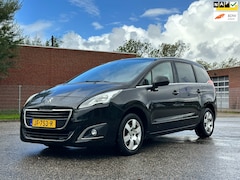 Peugeot 5008 - 1.2 PureTech Style 7p. Achteruit camera*Navigatie*Pano*Dealer onderhouden*Cruise*NAP*Clima