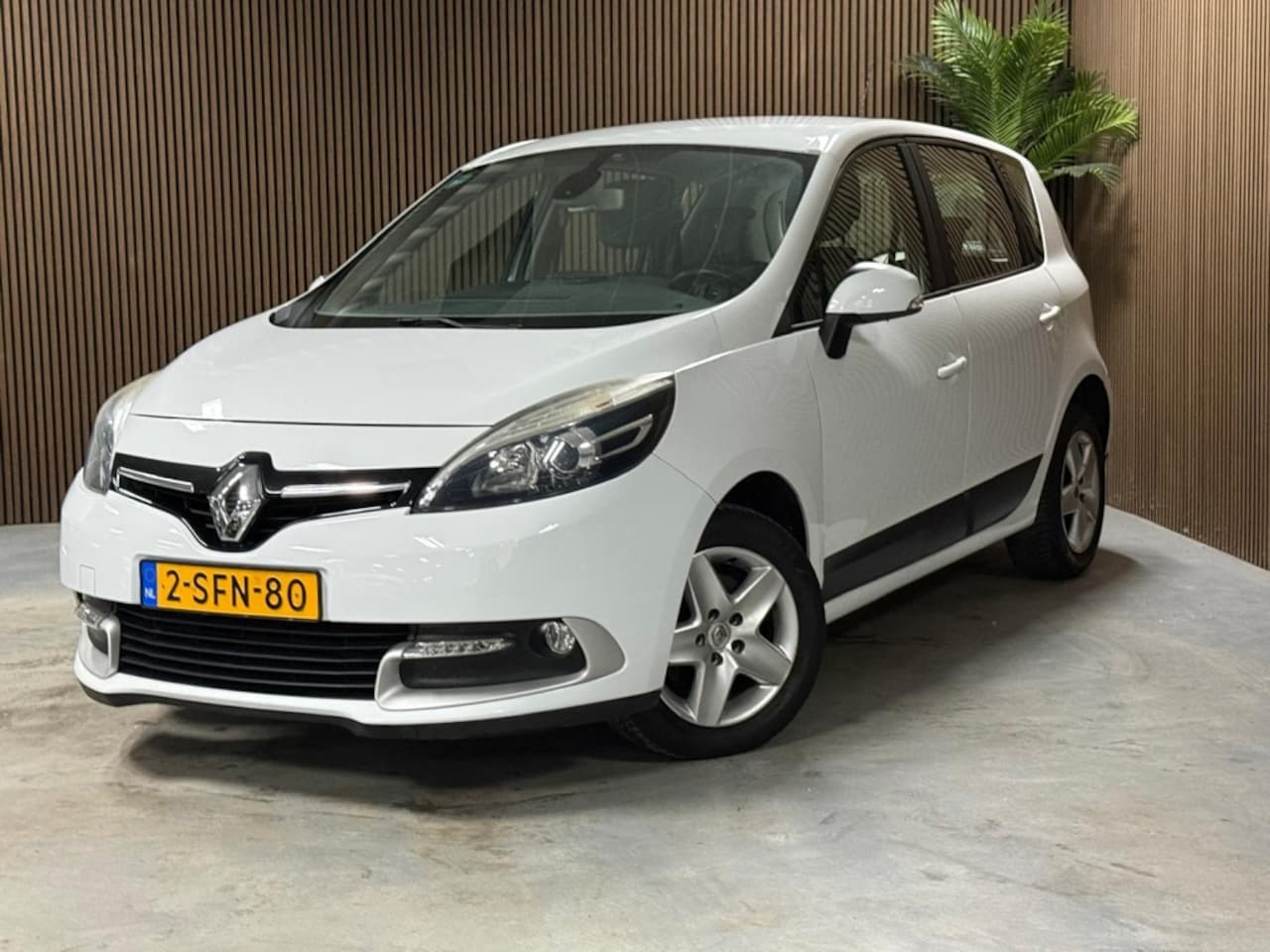 Renault Scénic - 1.2 TCe Expression 1.2 TCe Expression - AutoWereld.nl