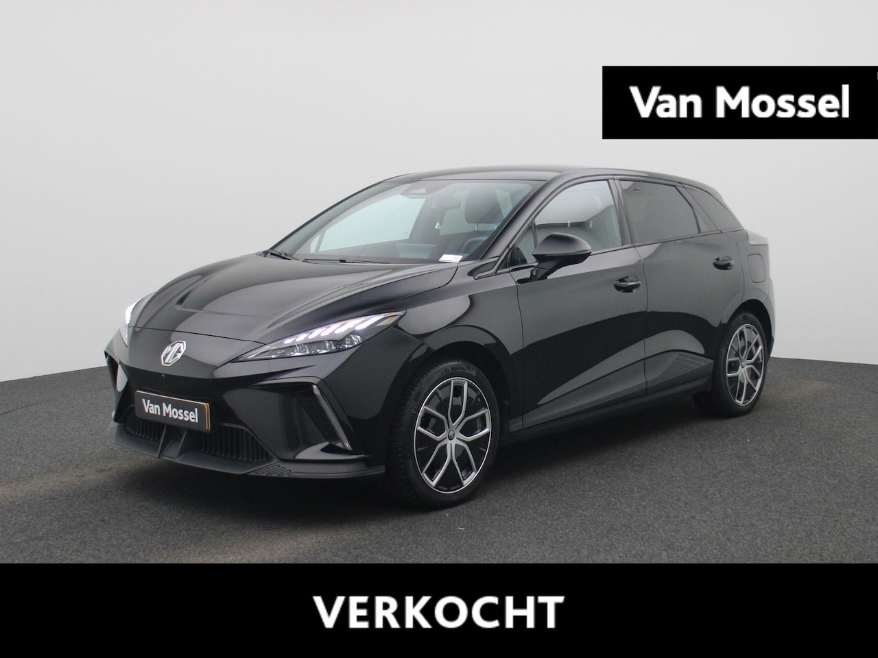 MG MG4 - Long Range Luxury 64 kWh 96,5% SOH | Leder | Camera | CarPlay | Adaptive Cruise Control | - AutoWereld.nl