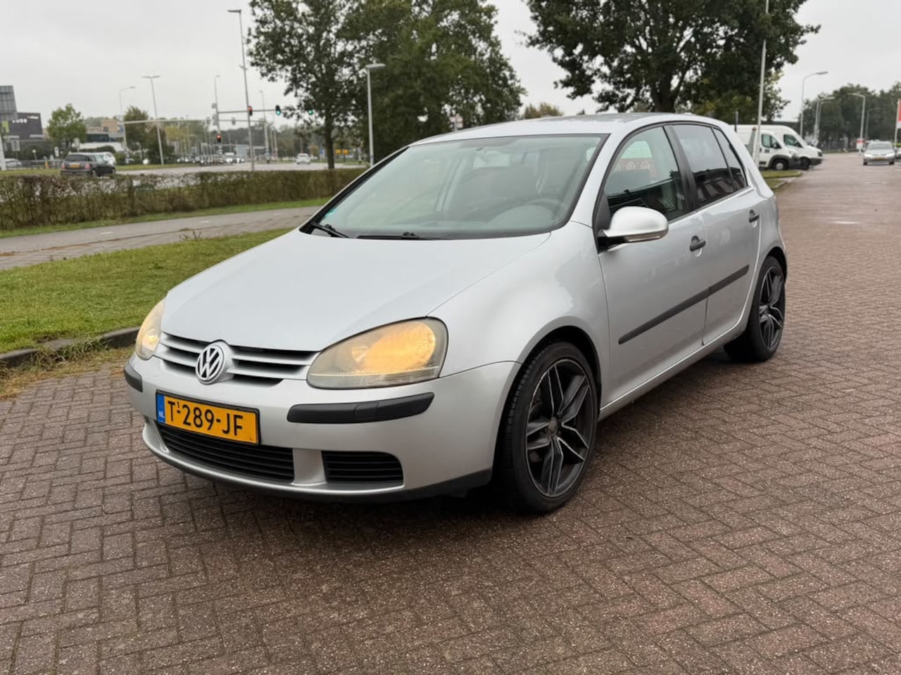 Volkswagen Golf - 1.4 Benzine - APK 07.2027 - Airco - AutoWereld.nl