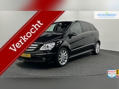 Mercedes-Benz B-klasse - 200 CARPLAY NAVIGATIE CRUISE LM STOELVERWARMING
