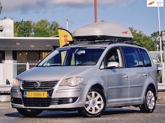 Volkswagen Touran - 1.4 TSI Optive // AUTOMAAT / DSG / AIRCO / CARPLAY / TREKHAAK / PARKEERSENSOR