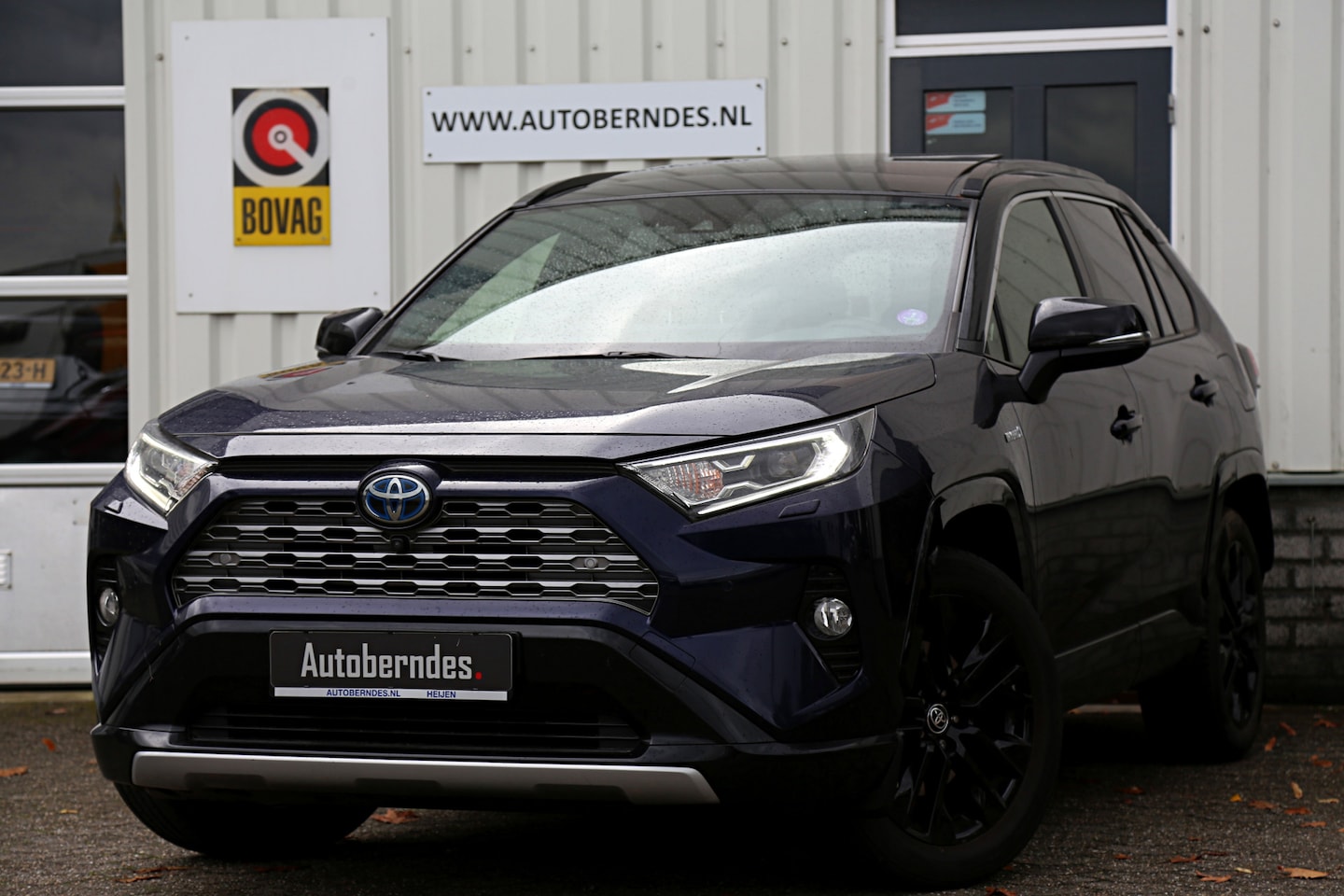 Toyota RAV4 - 2.5 Hybrid AWD-i Collection*Perfect Toyota Onderh.*Fabrieksgar.t/m08-2031*Pano/Half Leder- - AutoWereld.nl