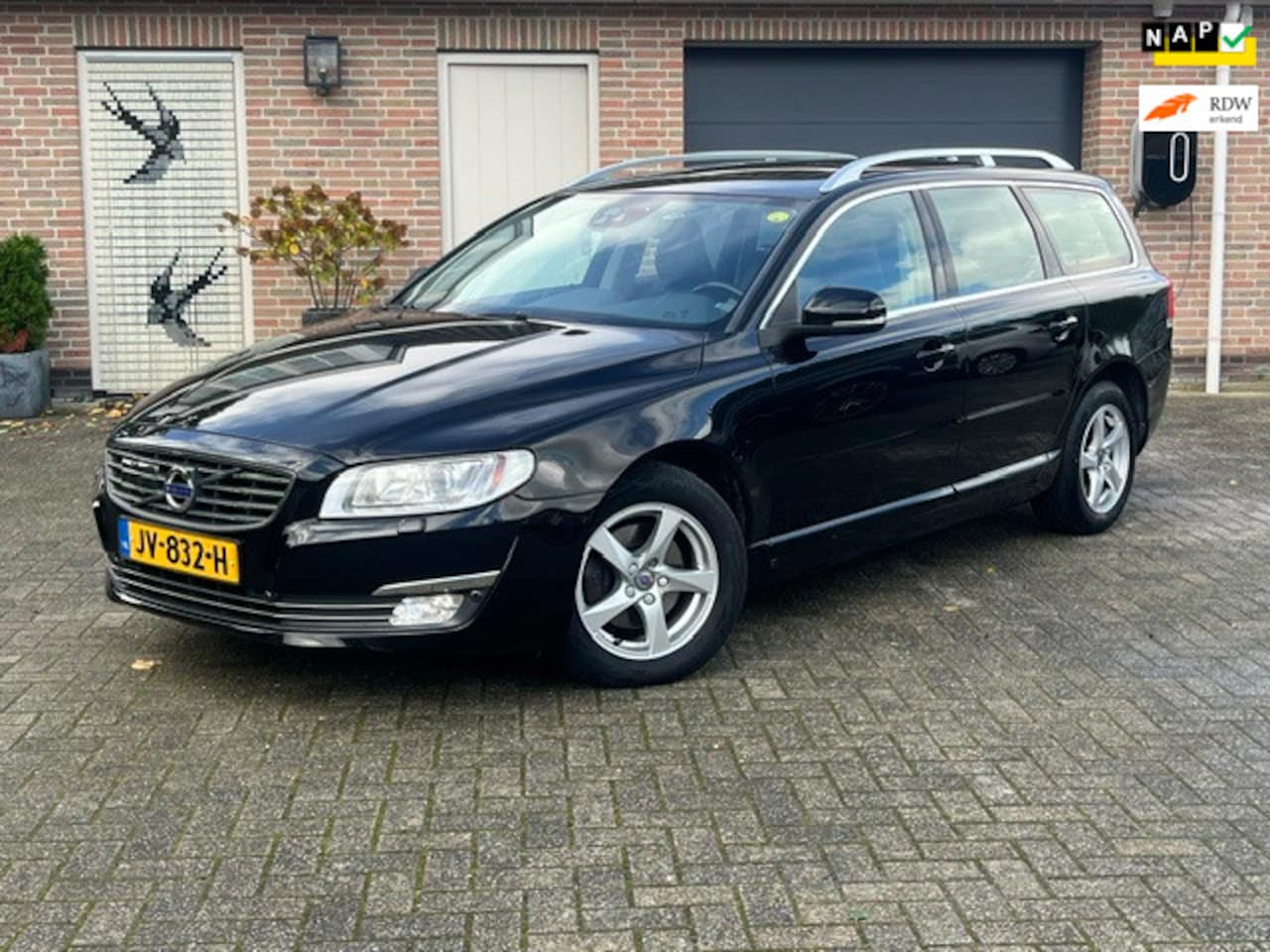 Volvo V70 - 2.0 D4 Polar+ DEALER ONDERHOUDEN - AutoWereld.nl
