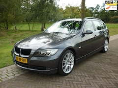 BMW 3-serie Touring - 325i High Executive