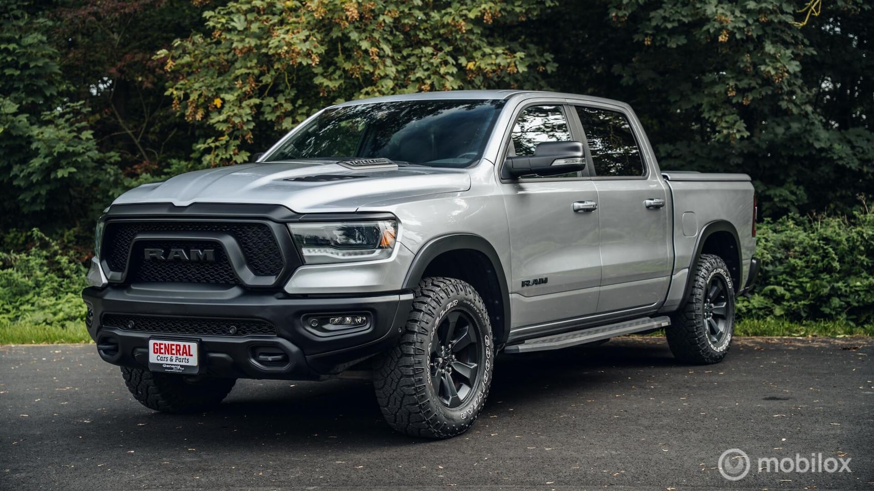 Dodge Ram 1500 - Rebel Crew Cab 4x4 - AutoWereld.nl