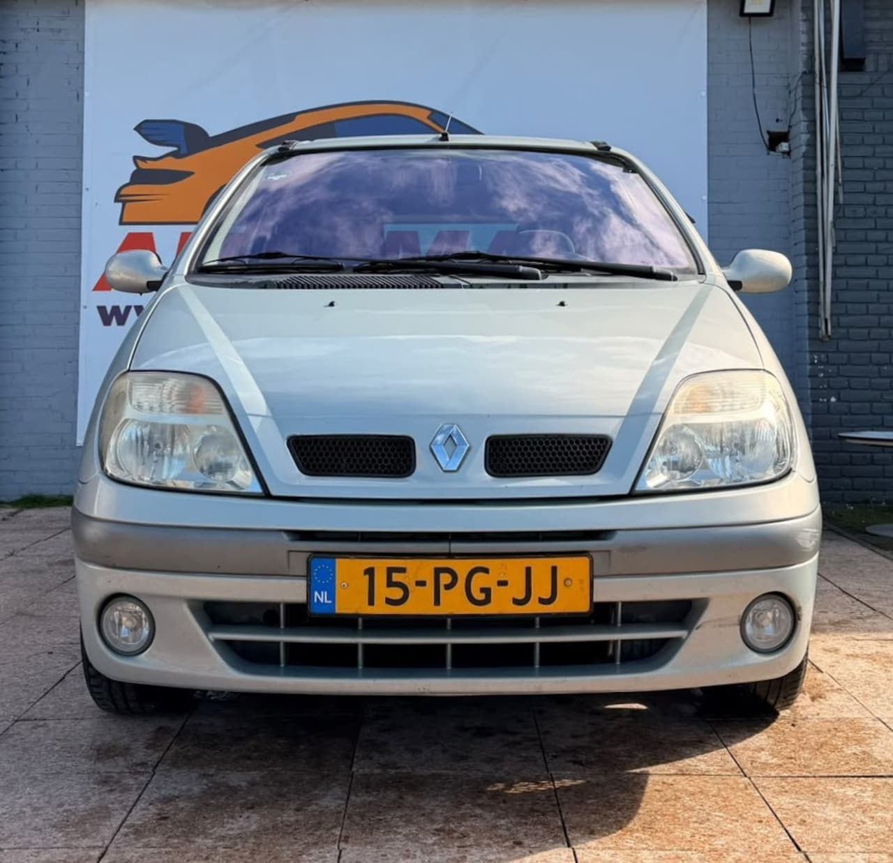 Renault Scénic - 1.6-16V Expression Sport 1.6-16V Expression Sport - AutoWereld.nl
