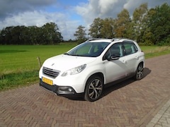 Peugeot 2008 - 1.2 PureTech Urban Cross TRHAAK NAVI