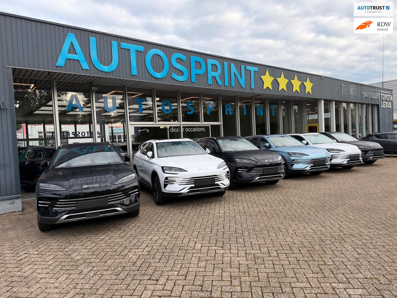 BYD Seal U - 1.5 DM-i FWD 40 X OP VOORRAAD IN ALLE KLEUREN GELIJK LEVERBAAR - AutoWereld.nl