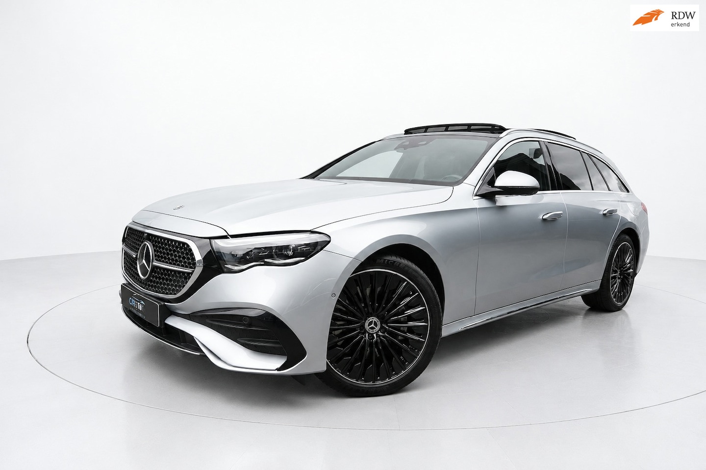 Mercedes-Benz E-klasse Estate - 300 de 4MATIC PANO HYPERSCREEN - AutoWereld.nl