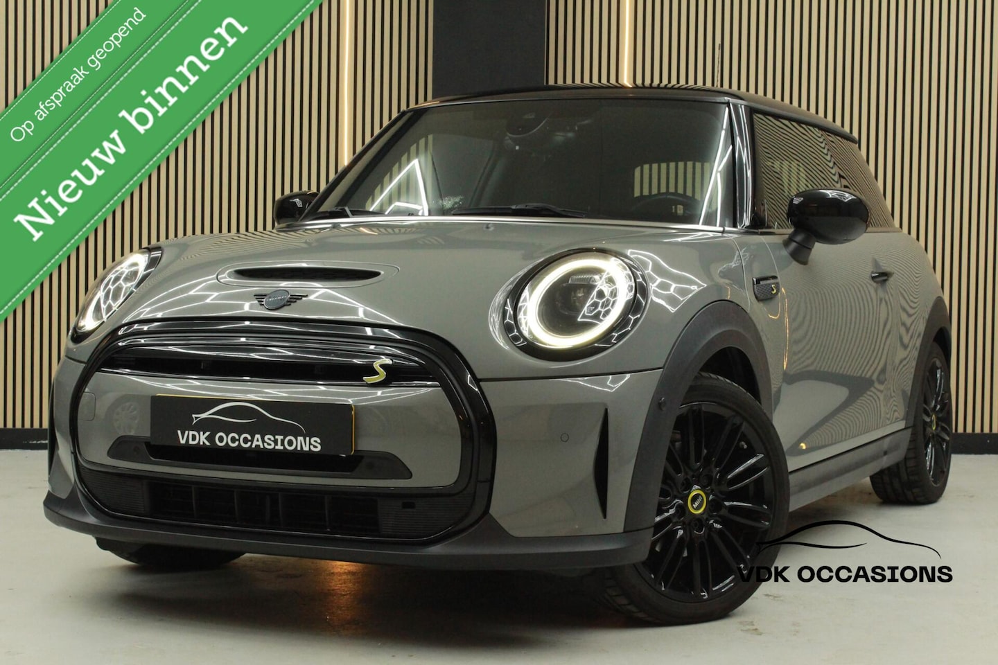 MINI Electric - 33 kWh |Leer |Stoel/Stuur Verw|Cam|Keyless|99% - AutoWereld.nl