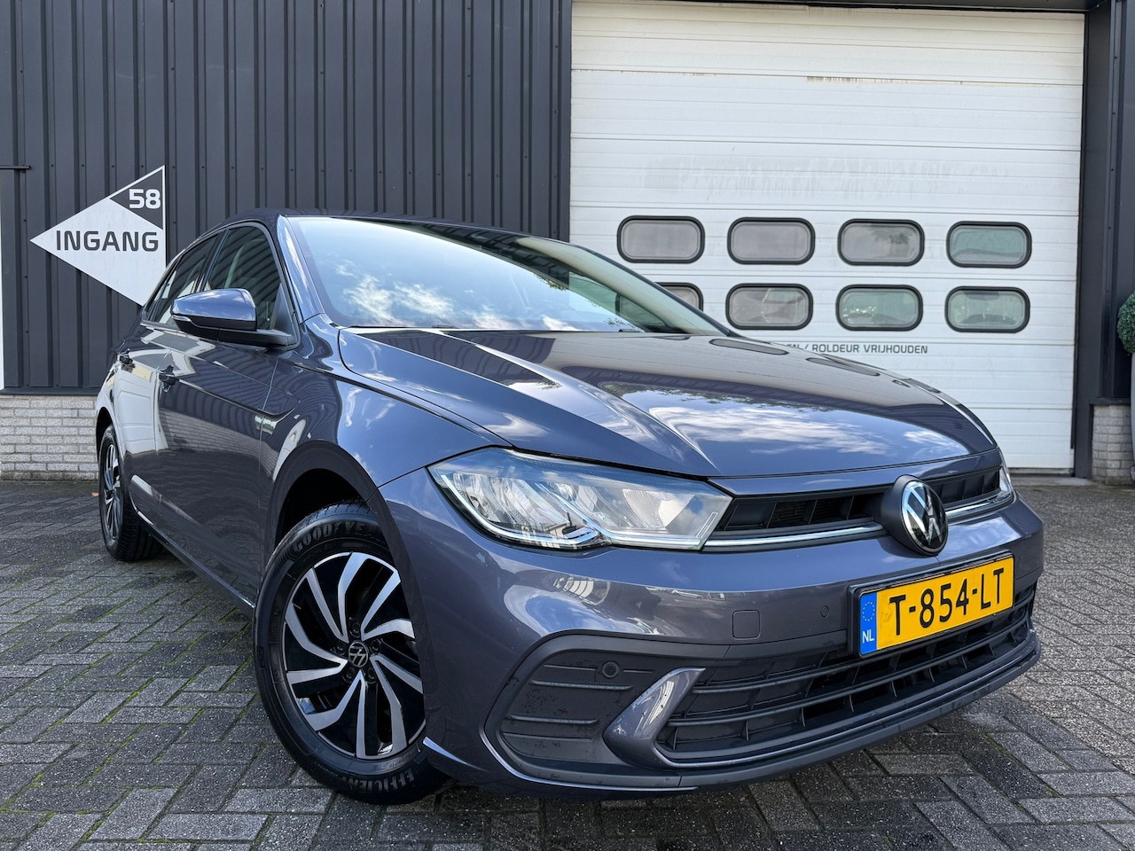 Volkswagen Polo - 1.0 TSI Life Business| PDC|STOELVERWARMING|CLIMATE CONTROL|CARPLAY|NAVI - AutoWereld.nl