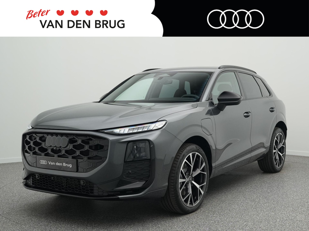 Audi Q3 - 1.5 e-hybrid S edition 272pk | Camera | 20" Velgen | OLED Achterlichten | Stoelverwarming - AutoWereld.nl