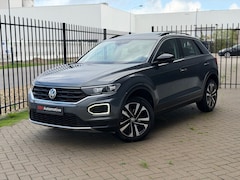 Volkswagen T-Roc - 1.5 TSI IQ.DRIVE Pano Camera ACC Trekhaak Carplay