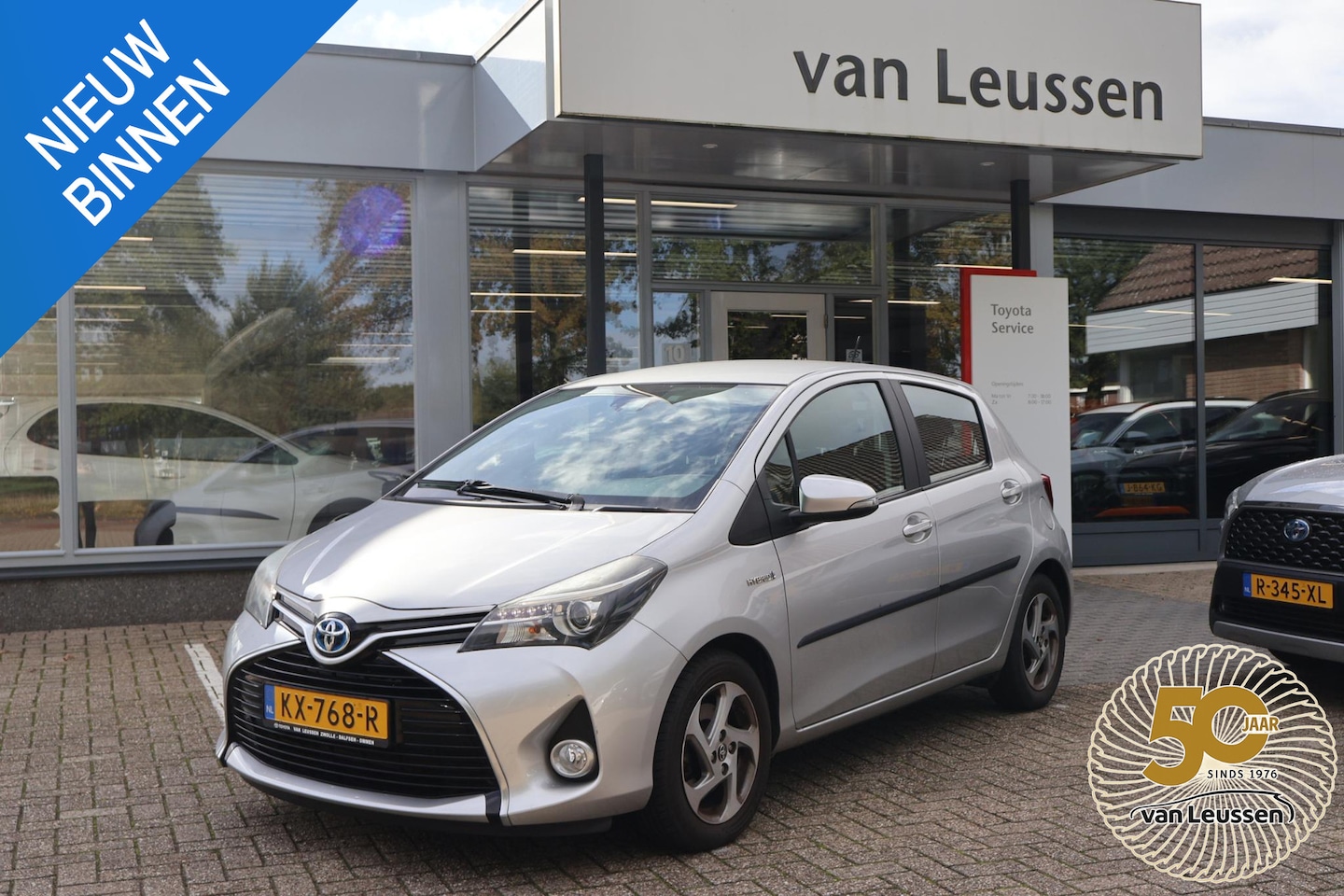 Toyota Yaris - 1.5 Hybrid Trend CRUISE CAMERA CLIMA BLUETOOTH NAVI EL-RAMEN & SPIEGELS - AutoWereld.nl