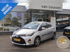 Toyota Yaris - 1.5 Hybrid Trend CRUISE CAMERA CLIMA BLUETOOTH NAVI EL-RAMEN & SPIEGELS