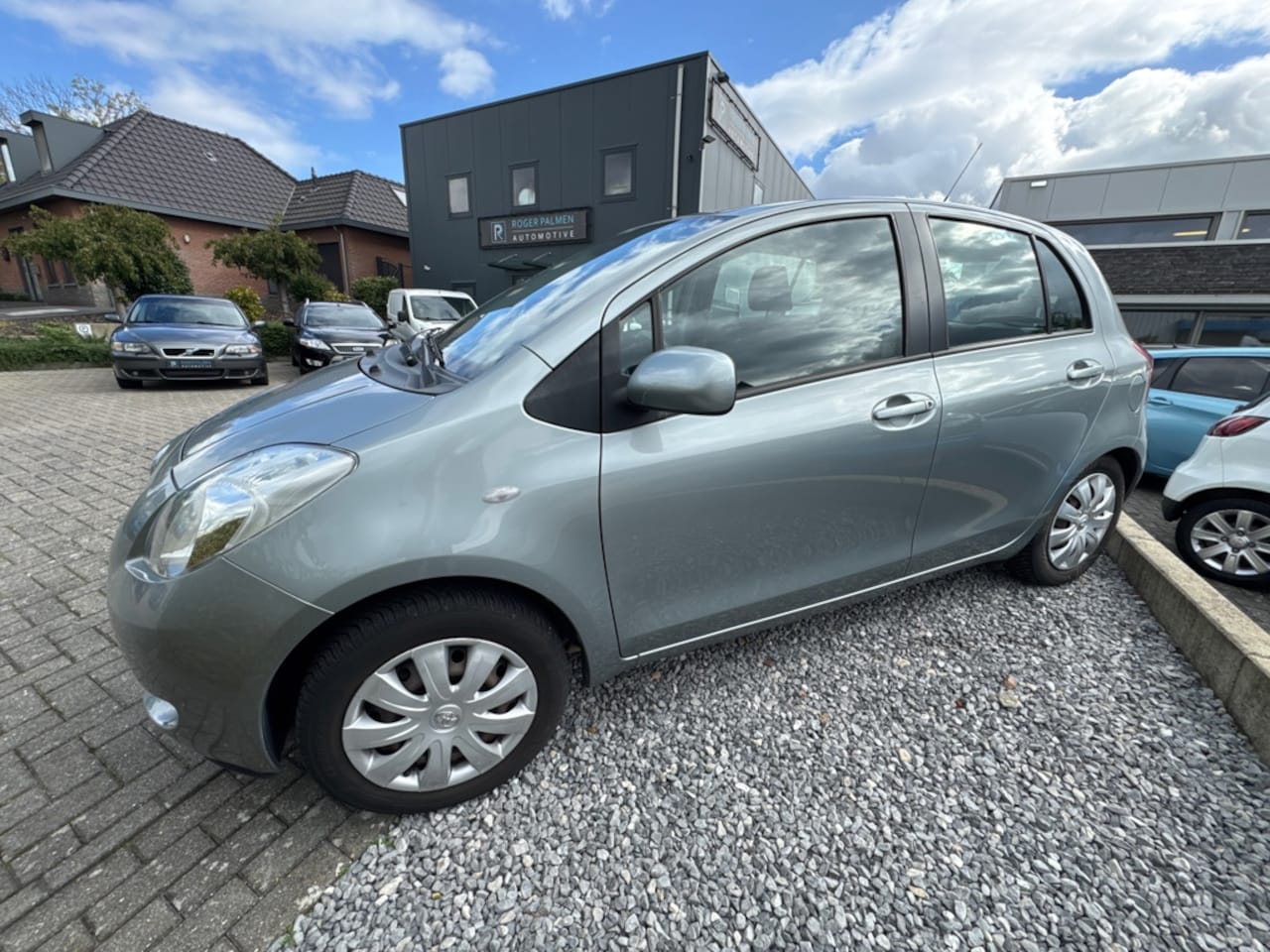 Toyota Yaris - 1.3 VVT-i Sol 1.3 VVTi Sol - AutoWereld.nl