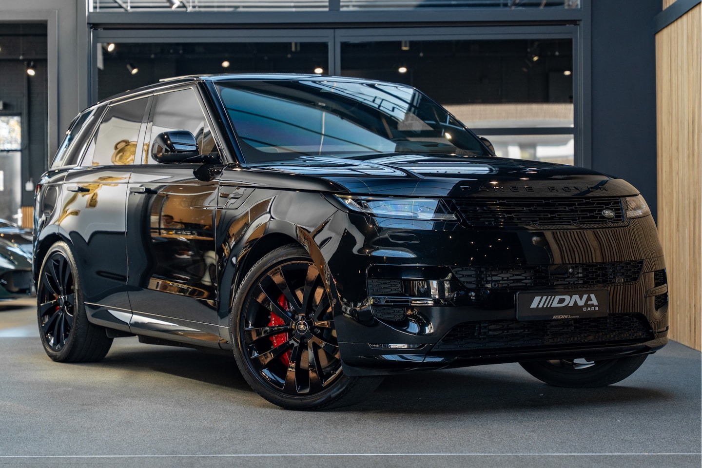 Land Rover Range Rover Sport - P510e First Edition Trekhaak Massage 23" 3.0 P510e First Edition - AutoWereld.nl