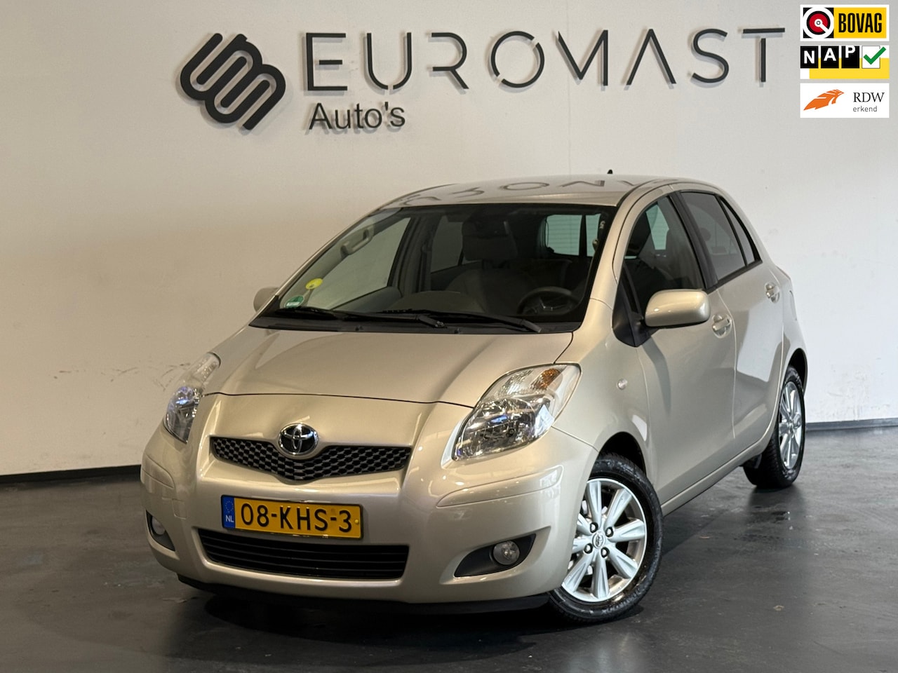 Toyota Yaris - 1.3 VVTi Executive Automaat Airco Pdc 5D Nieuwe Apk - AutoWereld.nl