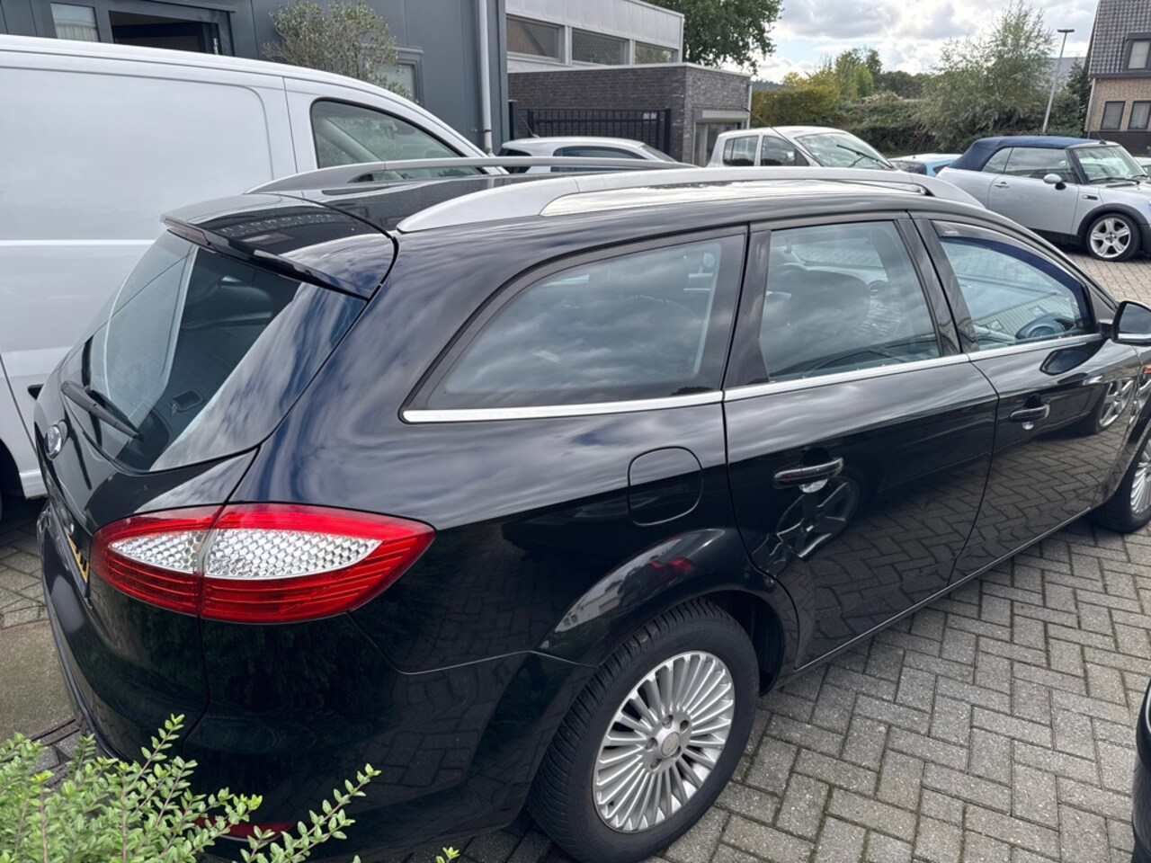 Ford Mondeo Wagon - 2.0-16V Titanium 2.0-16V Titanium - AutoWereld.nl