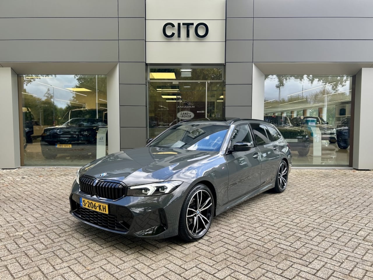 BMW 3-serie Touring - (g21) 318i Touring M-Sport High Executive - AutoWereld.nl