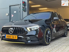 Mercedes-Benz A-klasse - 200 AMG / EDITION 1 / FULL OPTIONS / PANO / BURMESTER / LEDER / CARBON / SFEER / CAMERA /