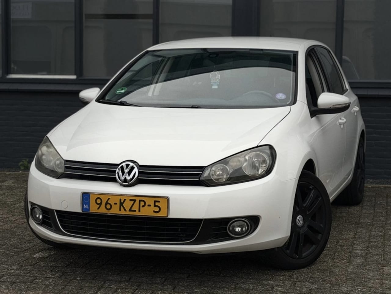 Volkswagen Golf - 1.2 TSI Highl. BlueM |Airco |Nieuwe APK |CruiseC |CARPLAY - AutoWereld.nl