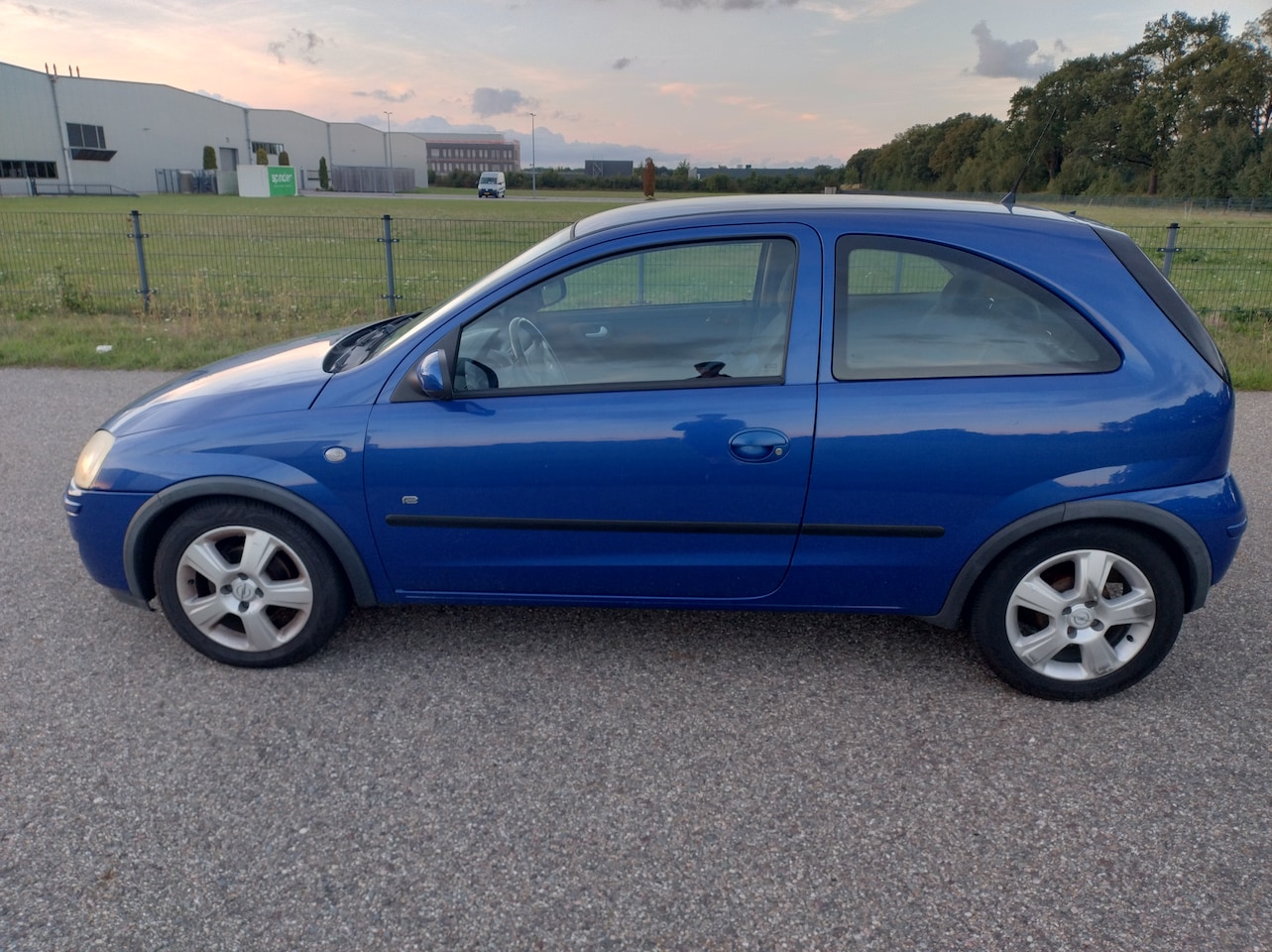 Opel Corsa - 1.2-16V Rhythm Cruise Airco Trekhaak - AutoWereld.nl