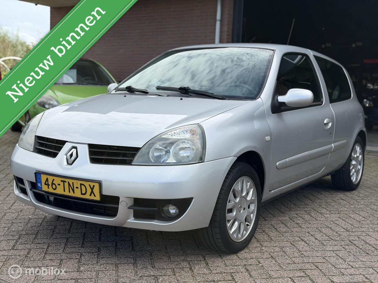 Renault Clio - 1.2-16V Campus 5 DEURS|APK|BOEKJES!! - AutoWereld.nl