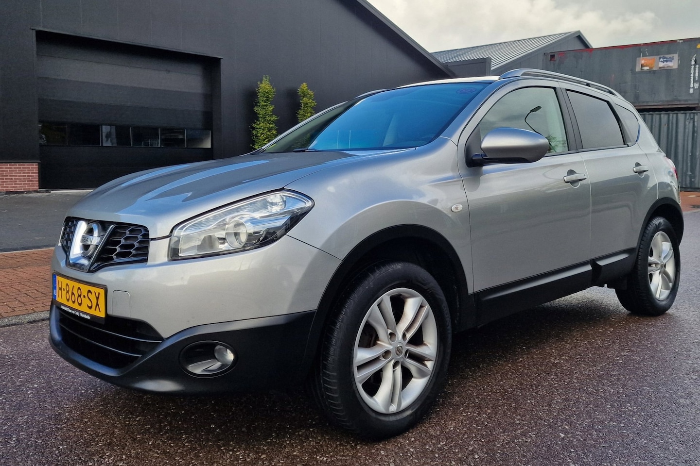 Nissan Qashqai - 1.6 Connect Edition PANO NAVI PSENSOR CRUISE TREKHAAK 2 X SLEUTELS - AutoWereld.nl