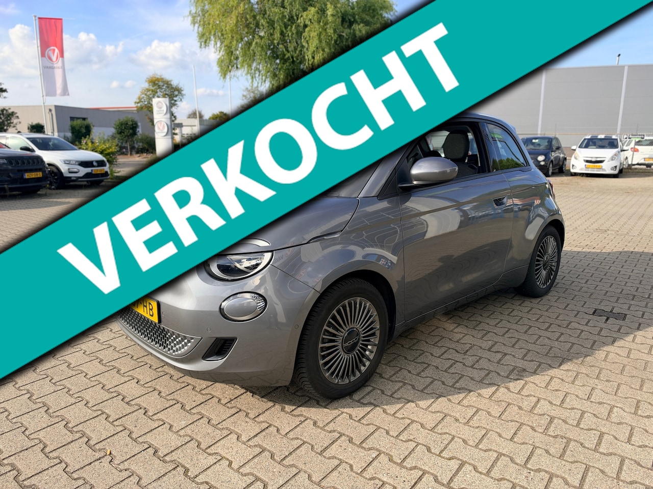 Fiat 500 - Icon 42 kWh SCHUIF KANTELDAK, PDC V+A (RIJKLAAR, BOVAG) - AutoWereld.nl